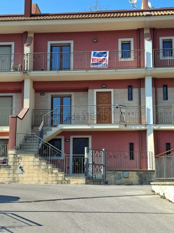 casa indipendente in vendita a Mercato San Severino