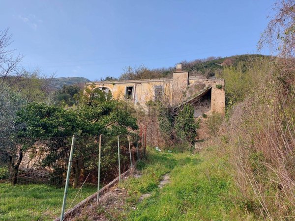 terreno agricolo in vendita a Mercato San Severino