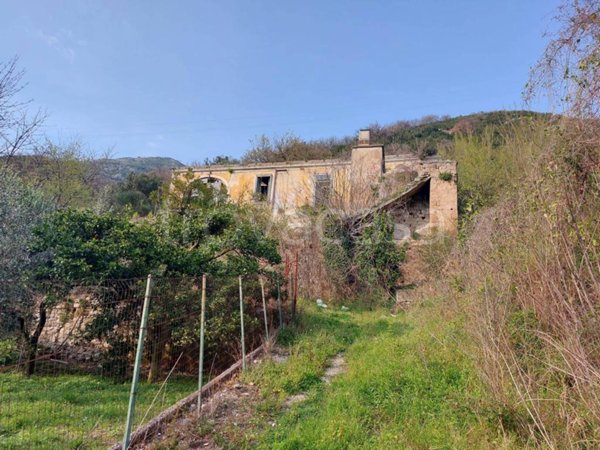 terreno agricolo in vendita a Mercato San Severino