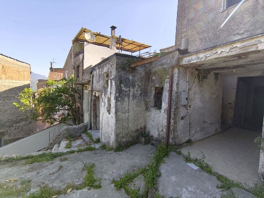 casa indipendente in vendita a Mercato San Severino in zona Oscato