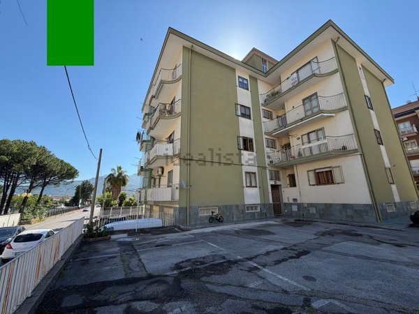 appartamento in vendita a Mercato San Severino in zona Curteri