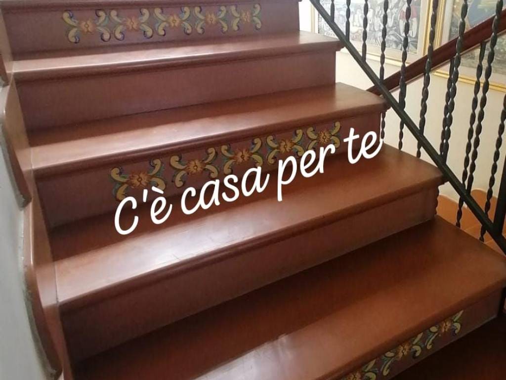 casa indipendente in vendita a Mercato San Severino in zona Sant'Eustachio