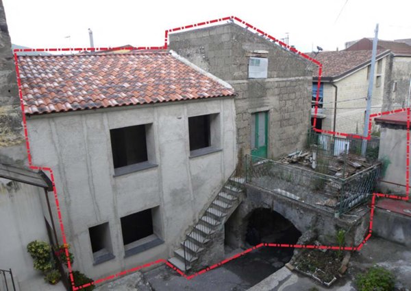 casa indipendente in vendita a Mercato San Severino in zona Pandola
