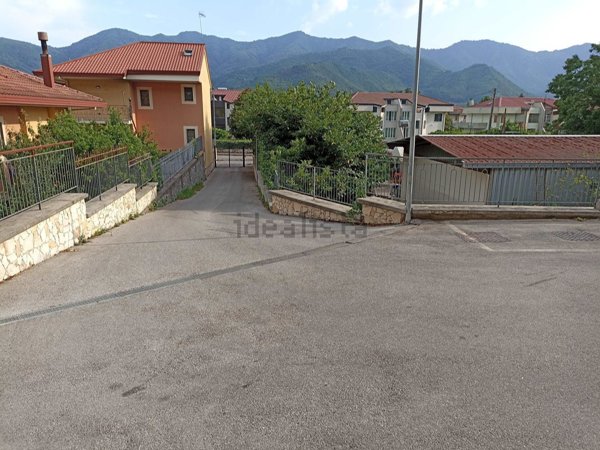 casa indipendente in vendita a Mercato San Severino in zona San Vincenzo