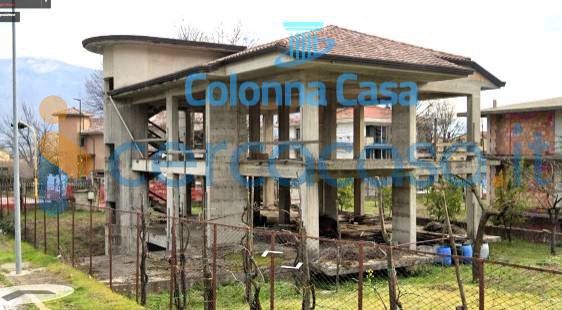 casa indipendente in vendita a Mercato San Severino in zona Acquarola