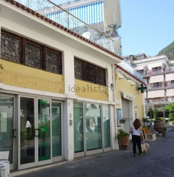 ufficio in vendita a Minori