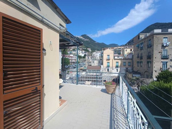 appartamento in vendita a Minori in zona Via Torre