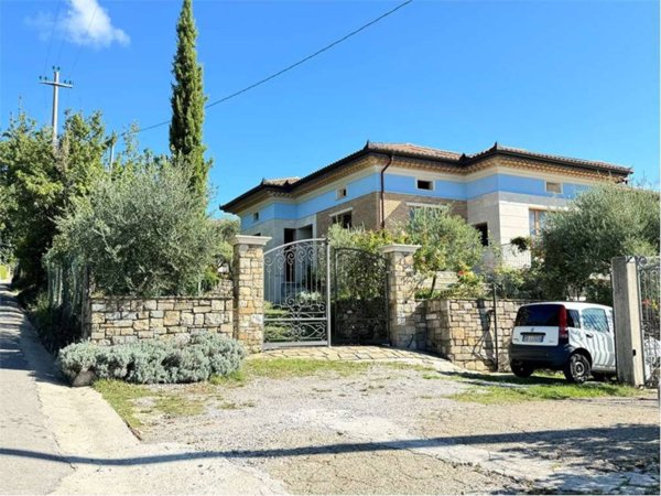 casa indipendente in vendita a Moio della Civitella