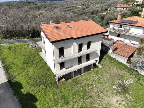 casa indipendente in vendita a Moio della Civitella