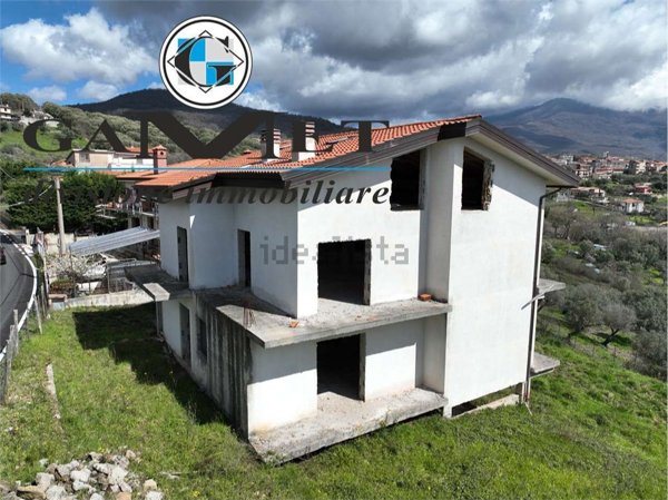 casa indipendente in vendita a Moio della Civitella
