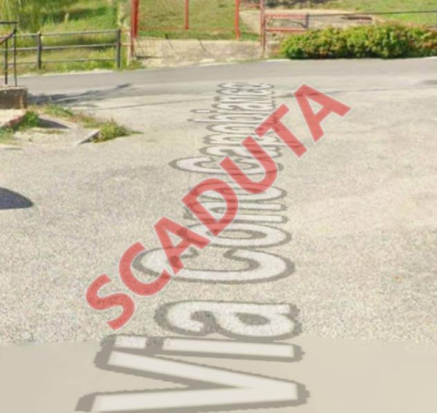 locale commerciale in vendita a Moio della Civitella