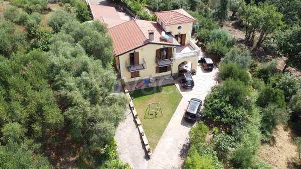 casa indipendente in vendita a Moio della Civitella
