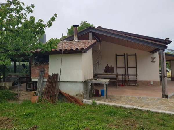 casa indipendente in vendita a Montano Antilia in zona Abatemarco