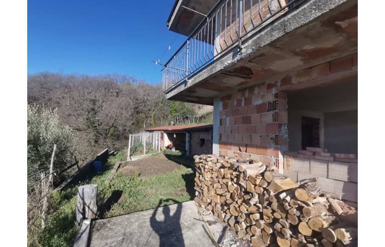 casa indipendente in vendita a Montano Antilia in zona Abatemarco