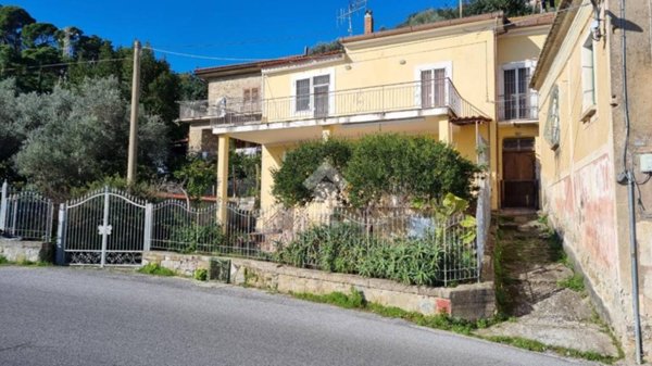 casa indipendente in vendita a Montecorice