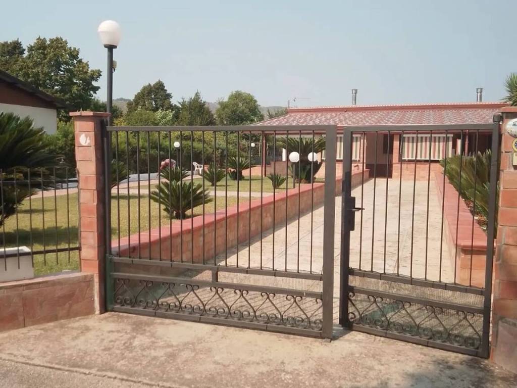 casa indipendente in vendita a Montecorice in zona Case del Conte