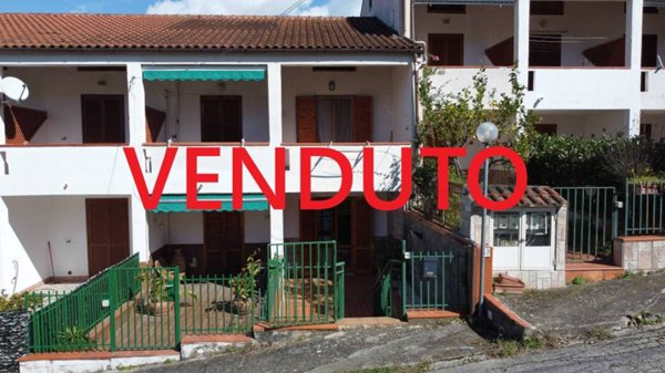 casa indipendente in vendita a Montecorice in zona Case del Conte