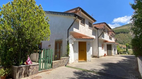 casa indipendente in vendita a Montecorice