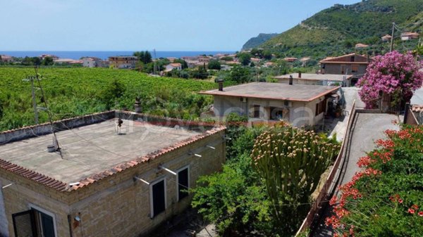 casa indipendente in vendita a Montecorice in zona Agnone