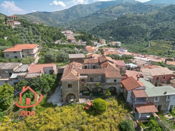 casa indipendente in vendita a Montecorice