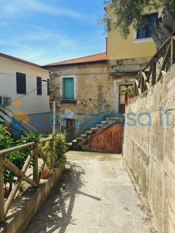 casa semindipendente in vendita a Montecorice in zona Ortodonico