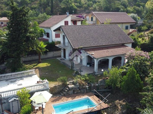 casa indipendente in vendita a Montecorice in zona Case del Conte