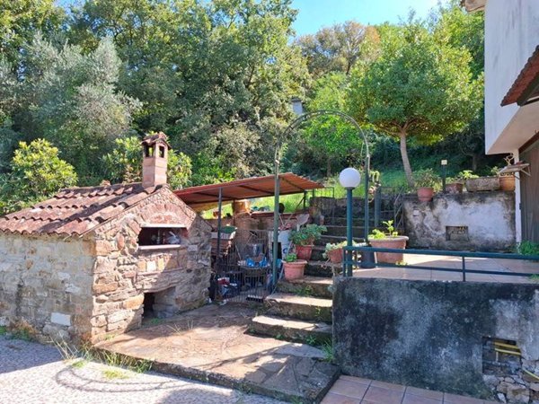 casa indipendente in vendita a Montecorice in zona Case del Conte