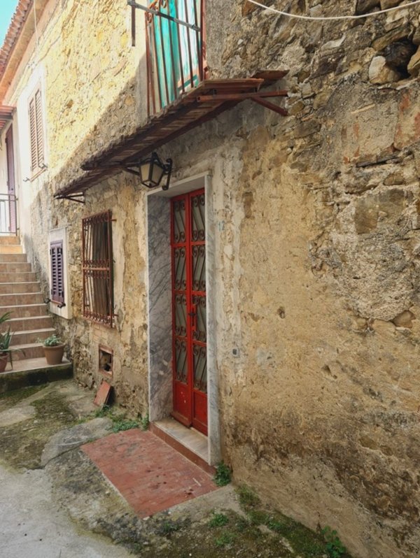 casa indipendente in vendita a Montecorice in zona Ortodonico