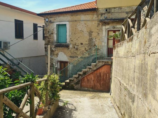 casa indipendente in vendita a Montecorice in zona Ortodonico