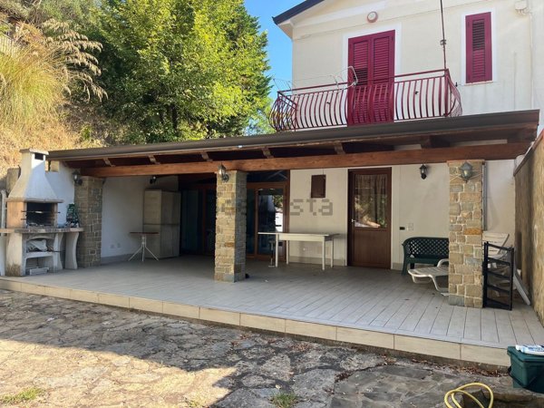 casa indipendente in vendita a Montecorice