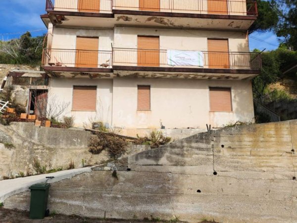 casa indipendente in vendita a Montecorice