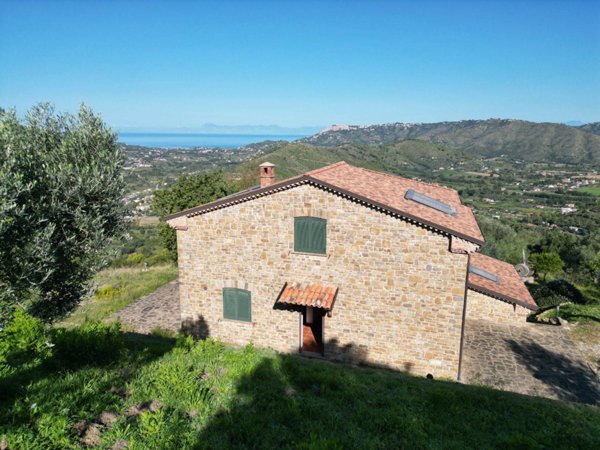 casa indipendente in vendita a Montecorice