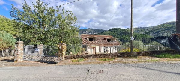 casa indipendente in vendita a Montecorice