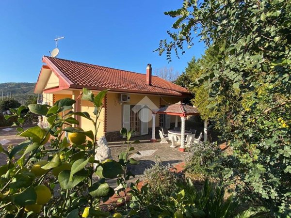 casa indipendente in vendita a Montecorice