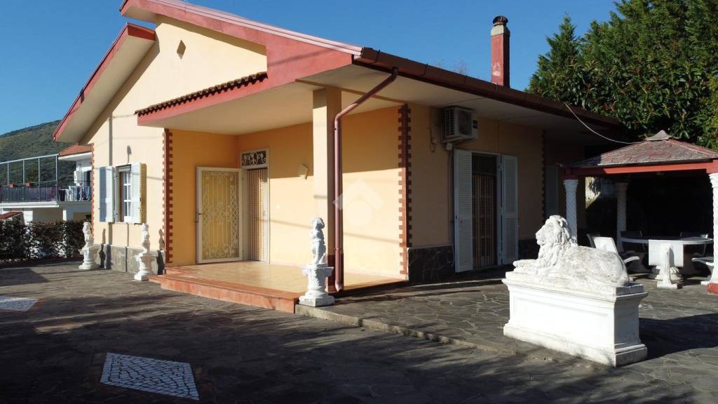casa indipendente in vendita a Montecorice