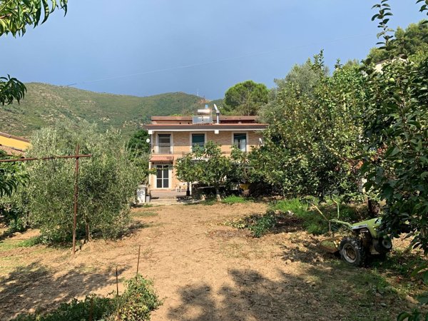casa indipendente in vendita a Montecorice in zona Agnone