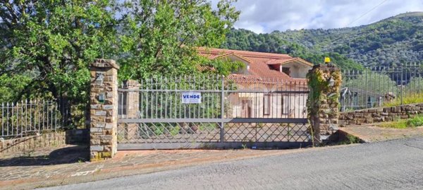 casa indipendente in vendita a Montecorice