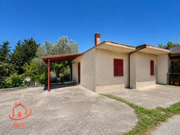 casa indipendente in vendita a Montecorice