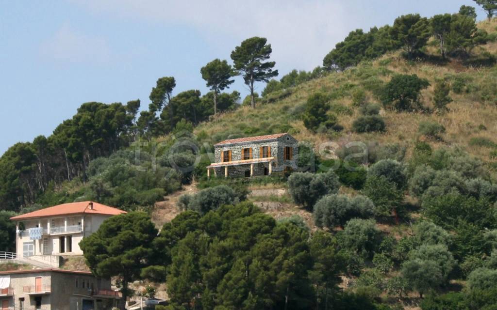 casa indipendente in vendita a Montecorice in zona Agnone