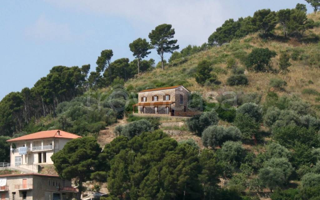 casa indipendente in vendita a Montecorice in zona Agnone