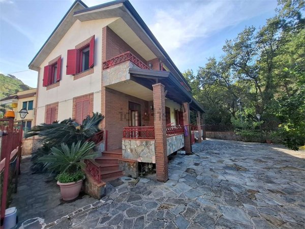 casa indipendente in vendita a Montecorice in zona Agnone