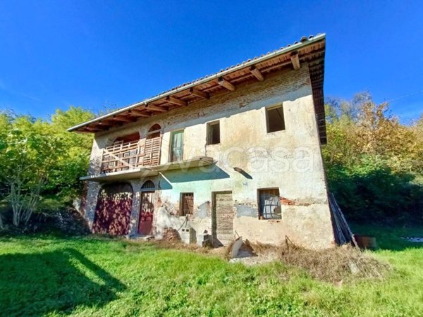 casa indipendente in vendita a Cherasco in zona Sant'Antonino