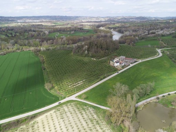 terreno agricolo in vendita a Cherasco
