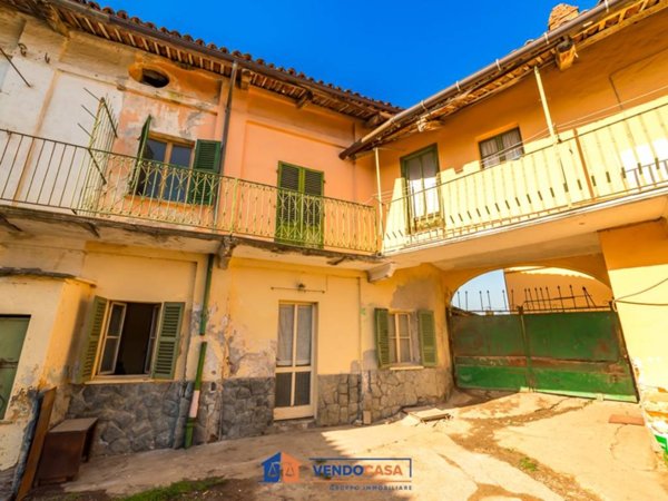 casa indipendente in vendita a Cherasco in zona San Bartolomeo
