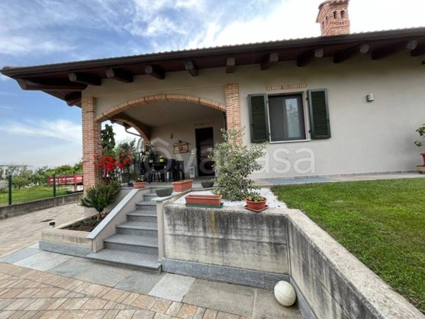 casa indipendente in vendita a Cherasco