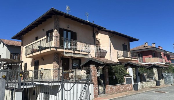 appartamento in vendita a Cherasco in zona Roreto