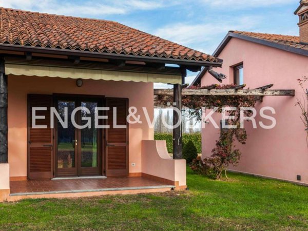 casa indipendente in vendita a Cherasco