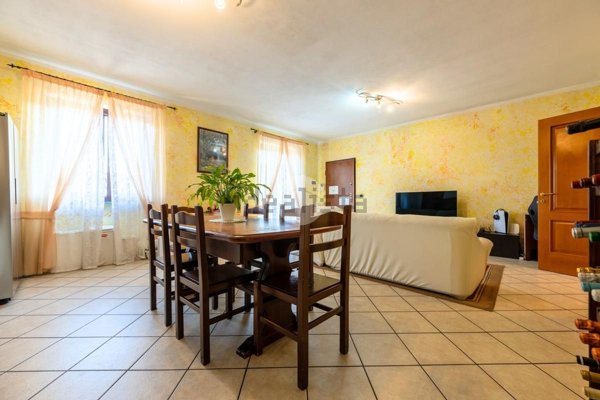 appartamento in vendita a Cherasco in zona Roreto