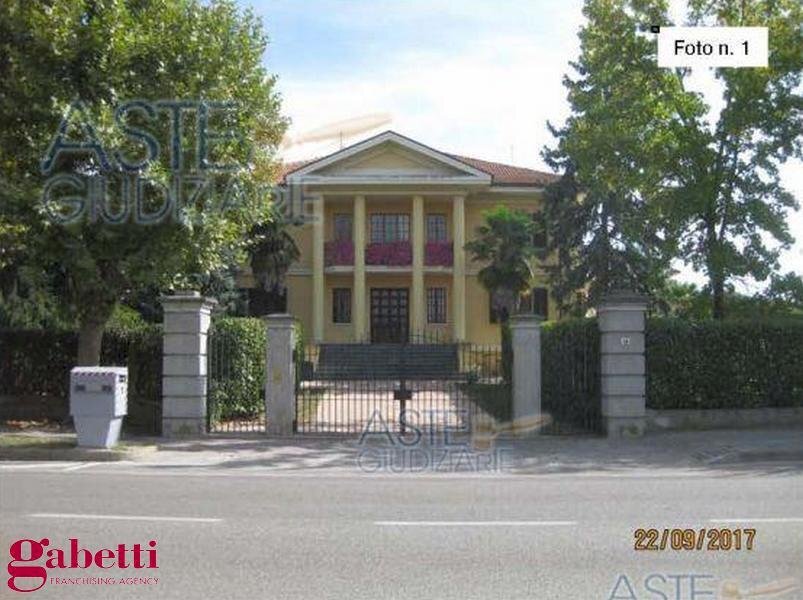 casa indipendente in vendita a Cherasco