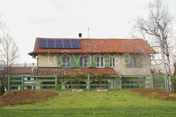 casa indipendente in vendita a Cherasco